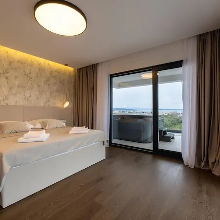 Villa Moonlit Mirage With Pool, Gym And Sauna - Five Bedroom With Pool *