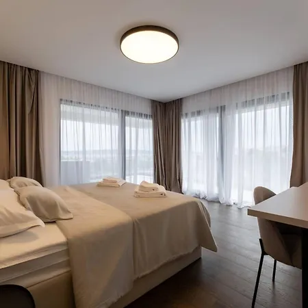 Moonlit Mirage With Pool, Gym And Sauna - Five Bedroom With Pool Villa *